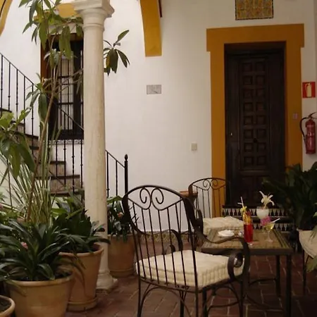 Casa Imperial 4* إشبيلية